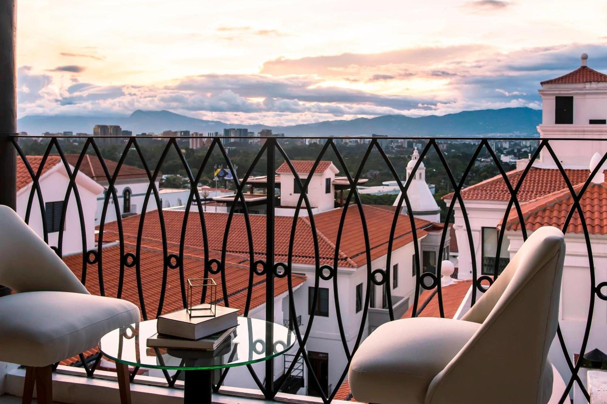 Ac Hotels By Marriott Guatemala City Exteriör bild