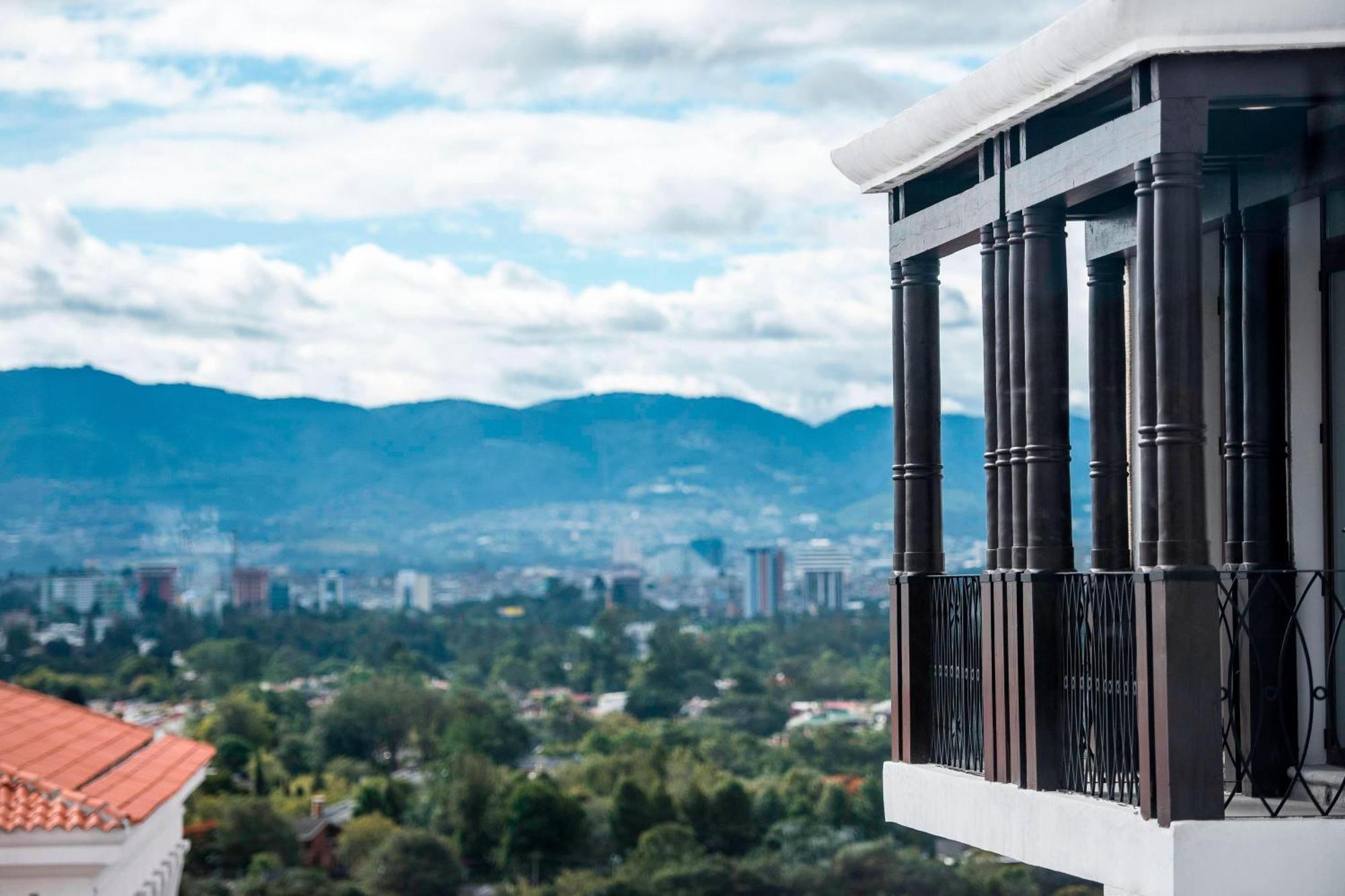 Ac Hotels By Marriott Guatemala City Exteriör bild